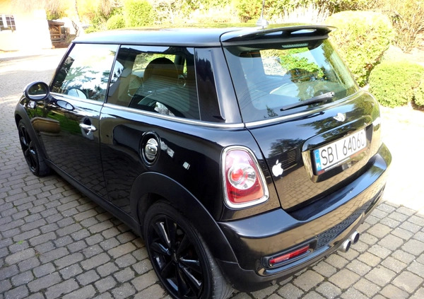 MINI Cooper cena 34900 przebieg: 143000, rok produkcji 2011 z Stęszew małe 742